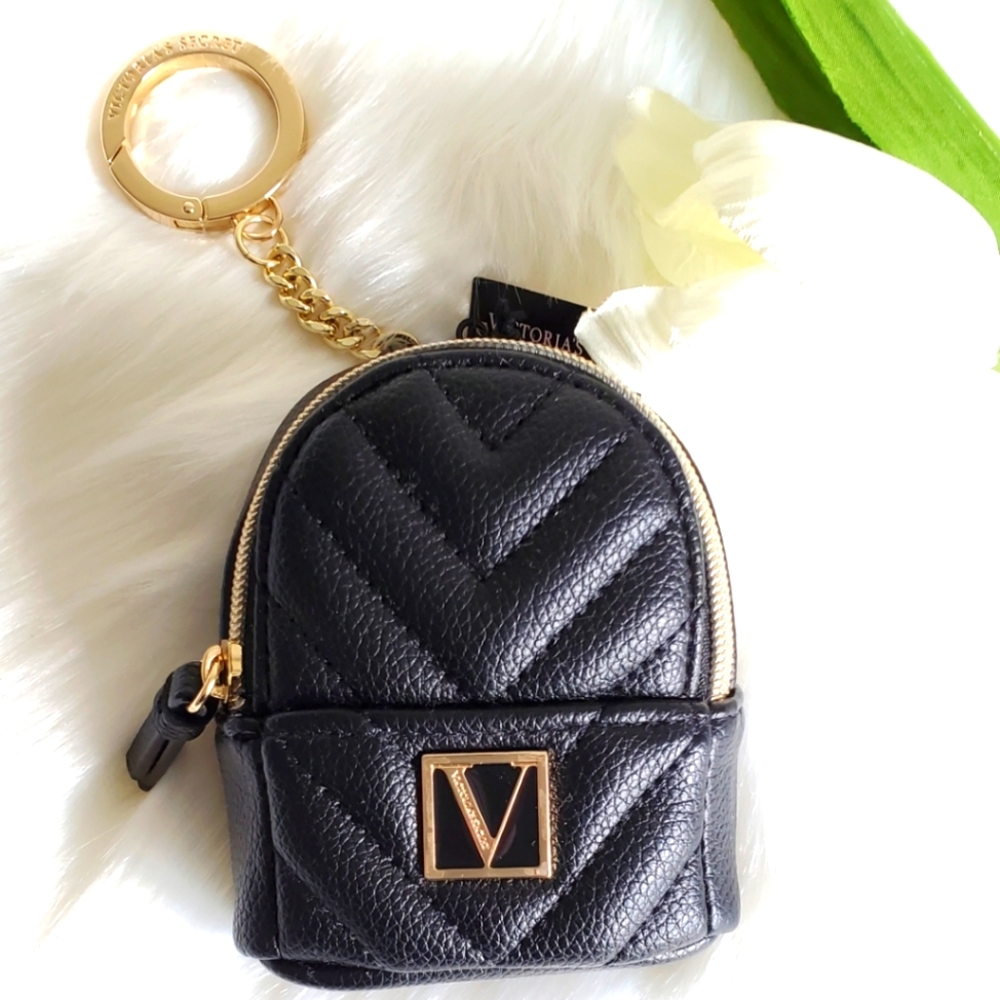 VICTORIA'S SECRET BACKPACK KEYCHAIN